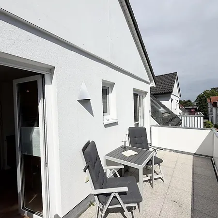 Strandmoewe Mit Balkon